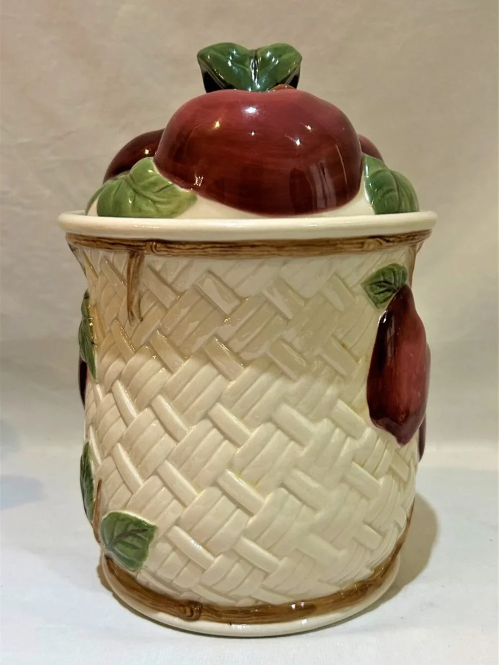Vintage Franciscan Ceramic Pottery Sculpted Apple Cookie Jar made in Thailand